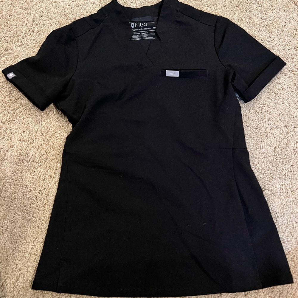 Figs Scrub Top, not sure of style as it’s discontinued.- Black XXS